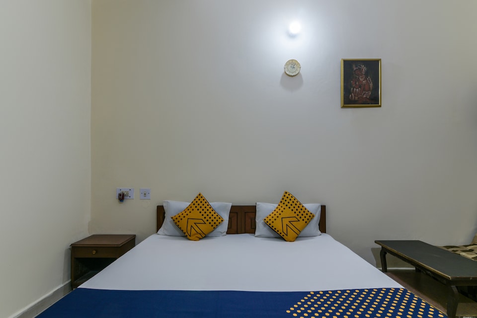 SPOT ON 64107 Narain Guest House, Bahraich, Bahraich