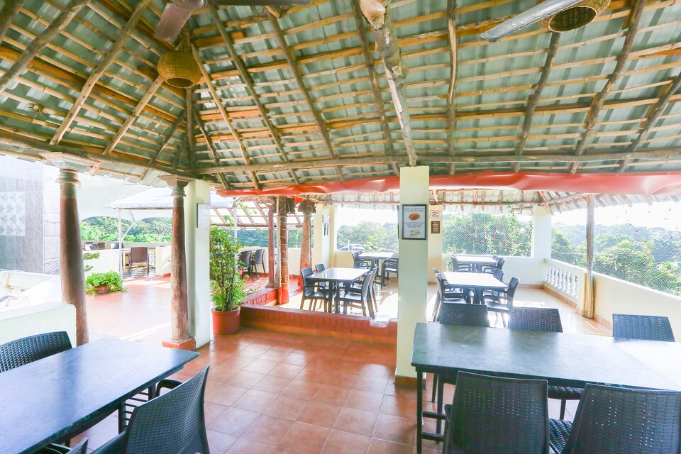 OYO 64114 Sunrise Restaurant & Guest House, Mahabalipuram, Mahabalipuram