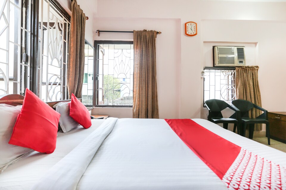 OYO 64123 New Metro Guest House, Gariahat Kolkata, कोलकाता