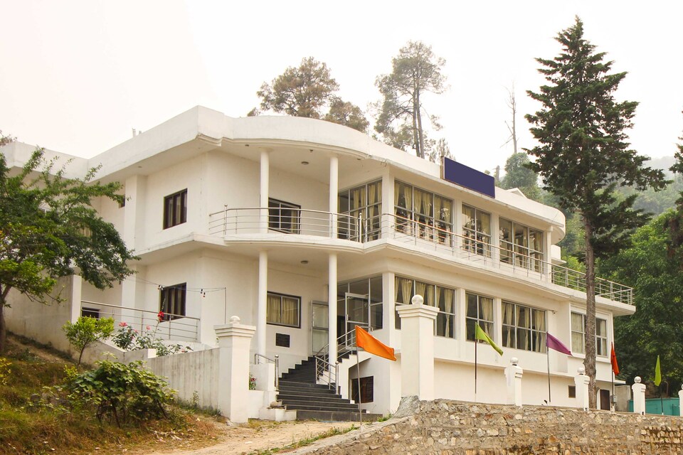 OYO 5191 Hotel Hill Palace, Kausani, Kausani