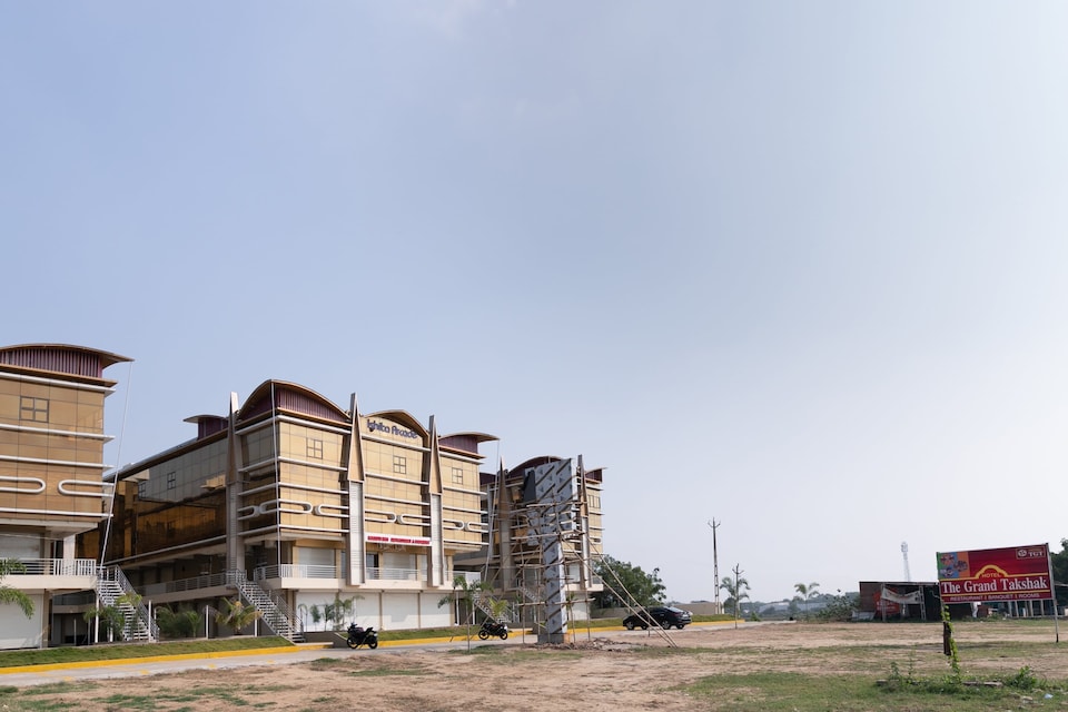 Capital O 64125 Hotel Tgt, Mehsana, Mehsana