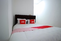 OYO 1981 Unib Kostel