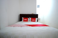 OYO 1981 Unib Kostel