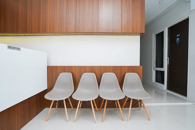 OYO 1985 F7 Residence 