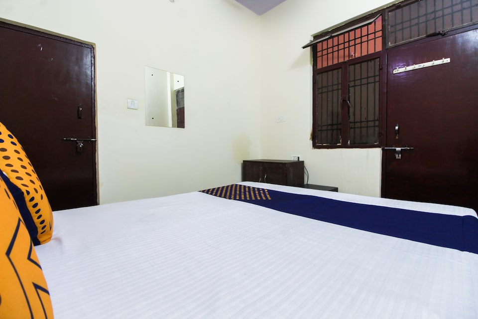SPOT ON Shyaam Sundar Guest House, Taj Ganj Agra, Agra