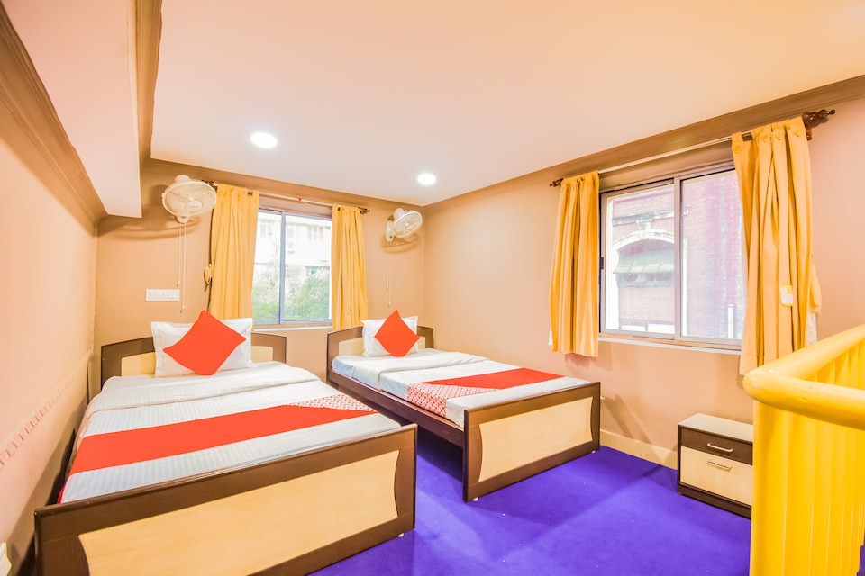 OYO 64147 Calcutta Police Sergeants Institute, Esplanade Kolkata, Kolkata