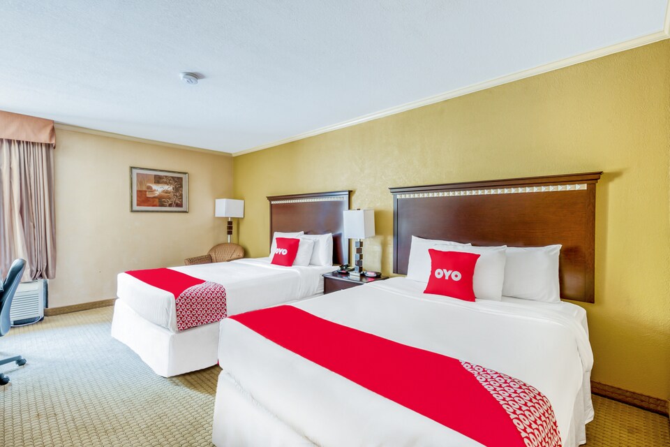 Capital O Nacogdoches - Hwy 59 & SW Stallings, C75964, Nacogdoches TX