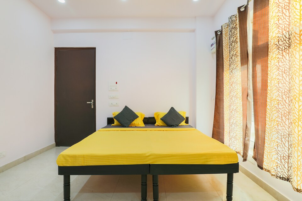 OYO LIFE GRG1815 Sushant Lok II, Golf Course Road, Gurgaon