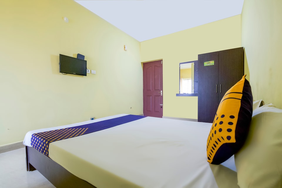 SPOT ON 64165 Sahana Residency, Bendoorwell Mangalore, Mangalore