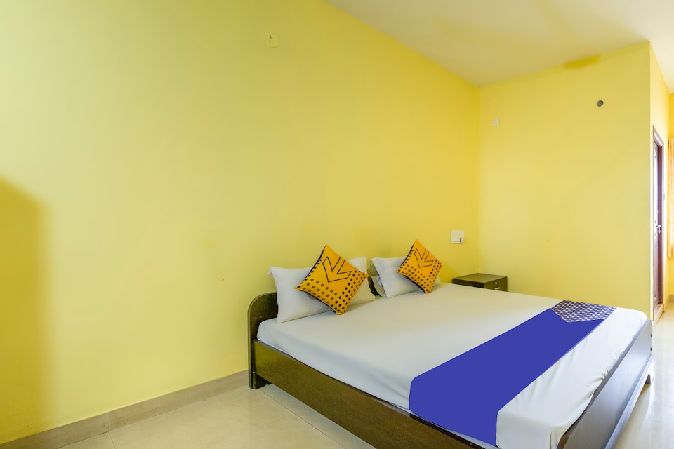 SPOT ON 64165 Sahana Residency, Bendoorwell Mangalore, Mangalore