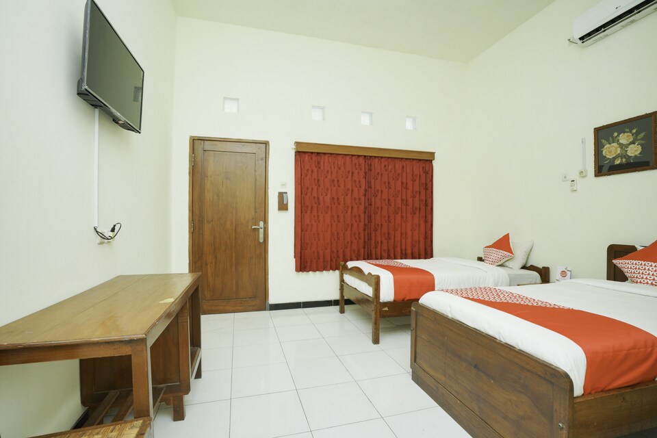 OYO 1999 Hotel Tentrem Syariah, Probolinggo, Probolinggo