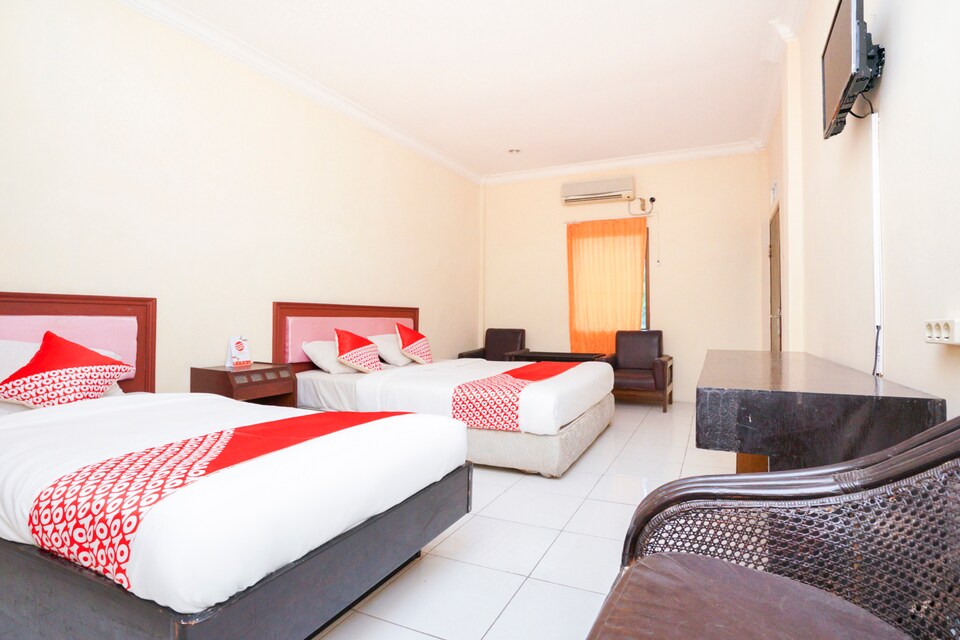 OYO 2003 Female Guest House, Probolinggo, Probolinggo