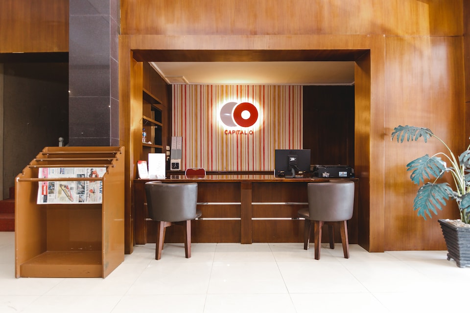 Capital O 2009 Hotel Charisma Marine, Maricaya, Makassar