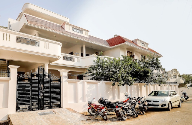Hotel O Pratham Inn