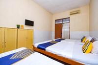 SPOT ON 2011 Hotel Mekar Sari