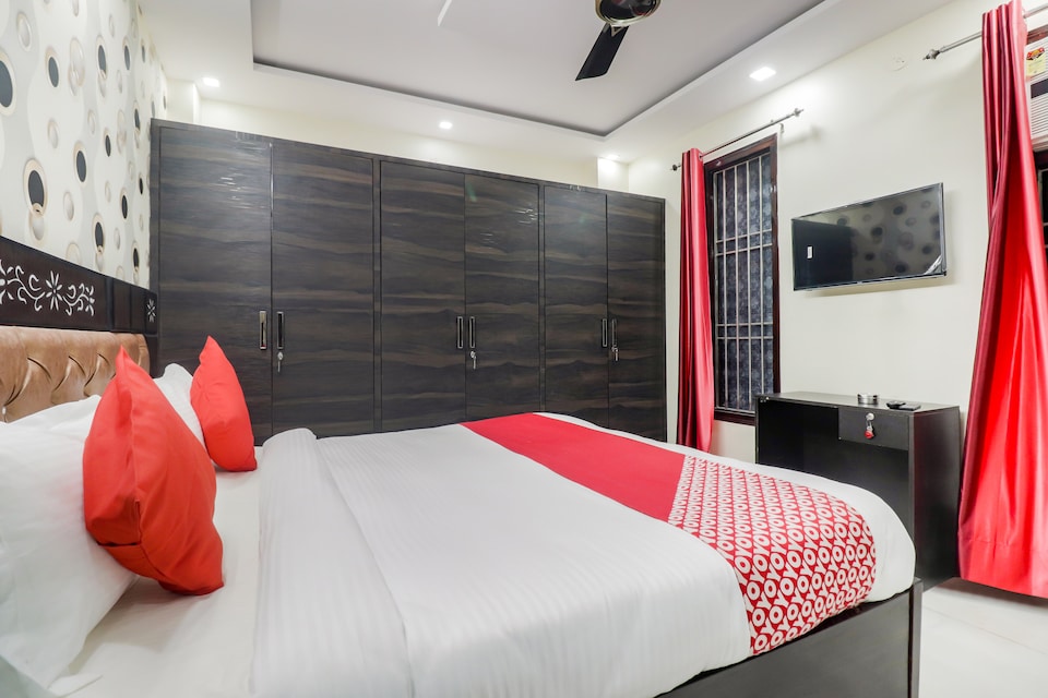 Flagship Moody Moon Residency Near M2k Cinemas Rohini, Pitampura - Rohini Delhi, Delhi