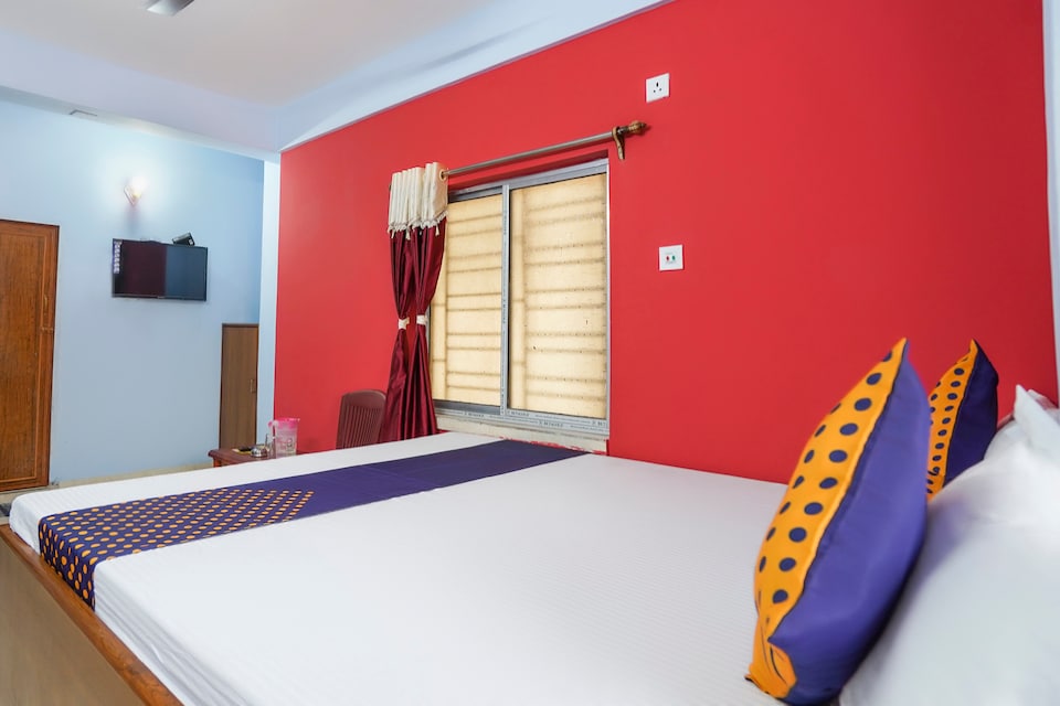 SPOT ON Silver Green, VIP Road Kolkata, Kolkata