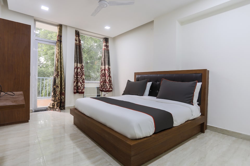 Collection O 50241 The Elite Ambience knowlenge park III, Greater Noida, Noida