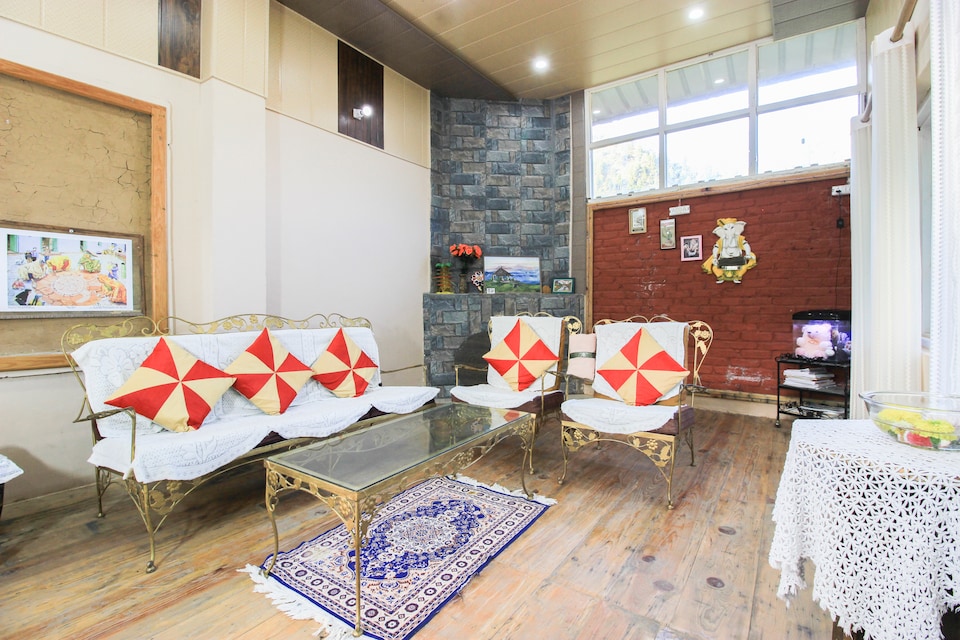 OYO Home 64215 Cozy 1 Rk Stay Ramgarh, Bhowali Nainital, Nainital