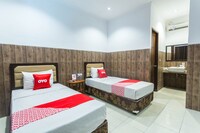 Capital O 2020 Hotel Bumi Aditya Near Pantai Senggigi