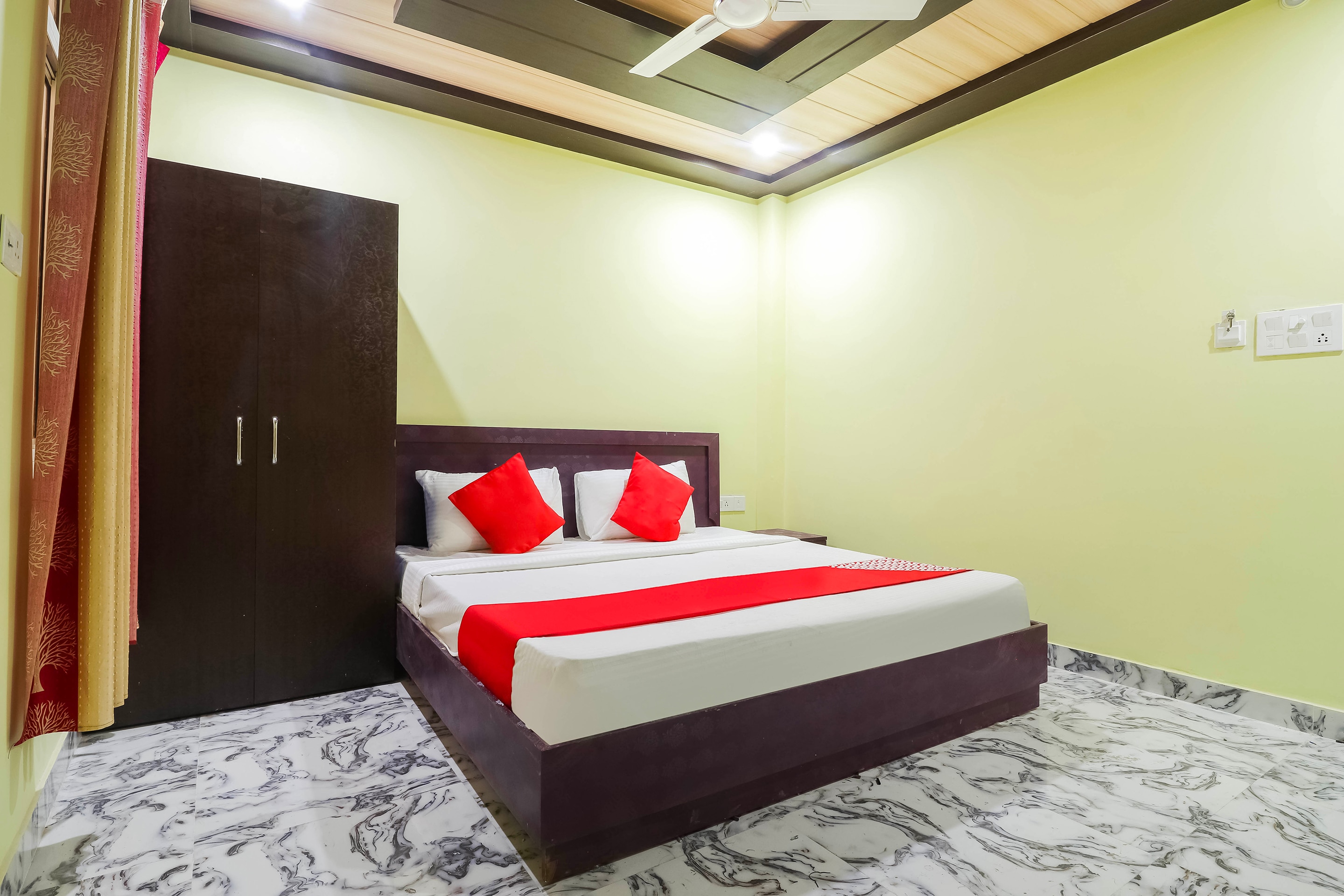 Oyo Flagship 64227 A-square Homes Flagship Lucknow Book 1199 - Oyo