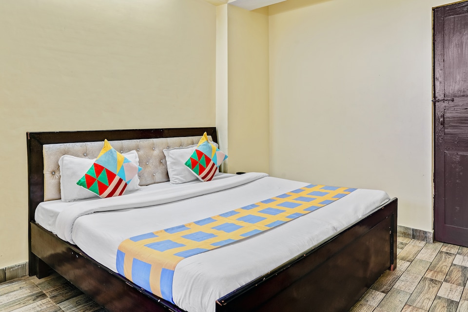 OYO Home 64237 Comfortable Stay Mussoorie, Clock Tower Mussoorie, Mussoorie