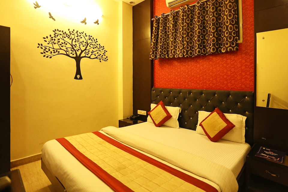 Live as DEL379, Paharganj Delhi, Delhi