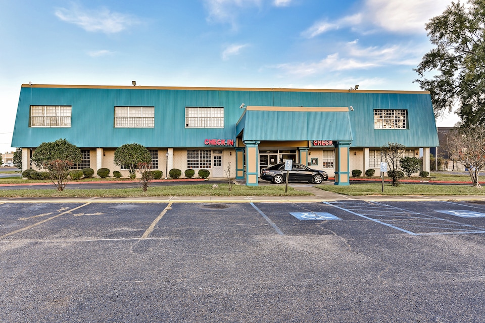 OYO Hotel Shreveport SHV I-20, C71082, Shreveport LA