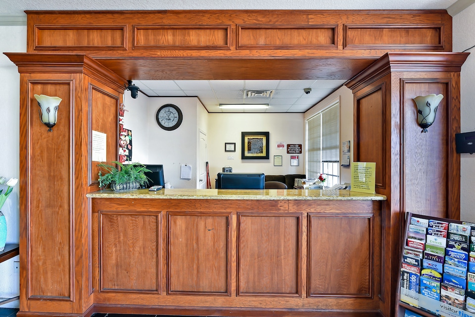 OYO Hotel Shreveport SHV I-20, C71082, Shreveport LA