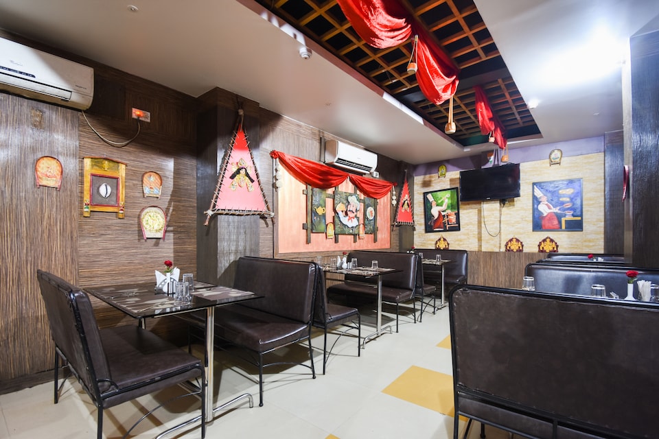 OYO 64260 Hotel Rajnandini , Barasat, Kolkata