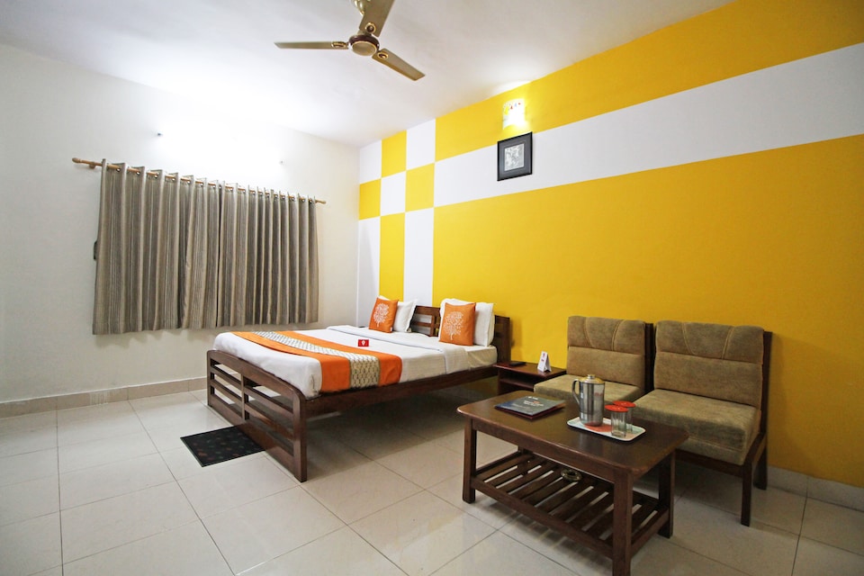 OYO 5211 Ranikhet Grand, Ranikhet, Ranikhet