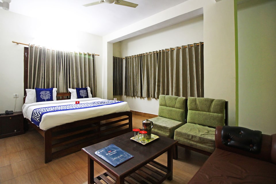 OYO 5211 Ranikhet Grand, Ranikhet, Ranikhet