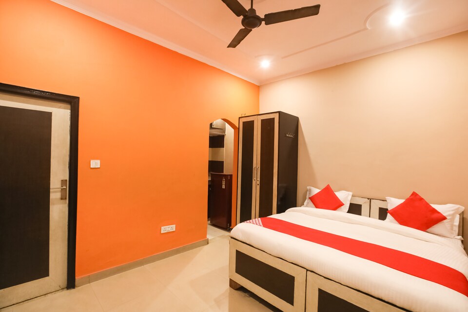 OYO 64271 Sai Residency, Okhla Jasola Delhi, Delhi