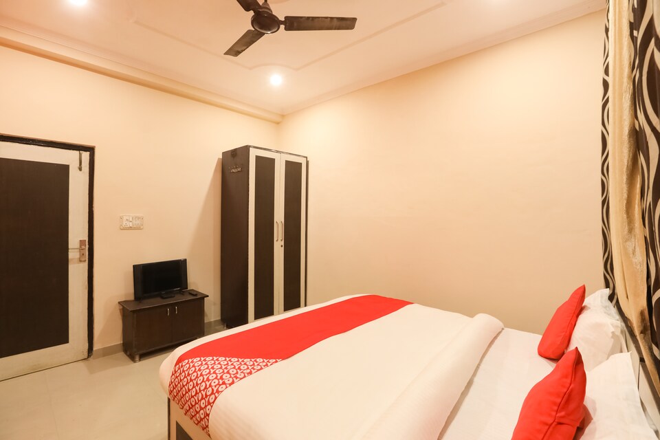 OYO 64271 Sai Residency, Okhla Jasola Delhi, Delhi