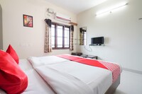 OYO Flagship 64283 J and J Guest House