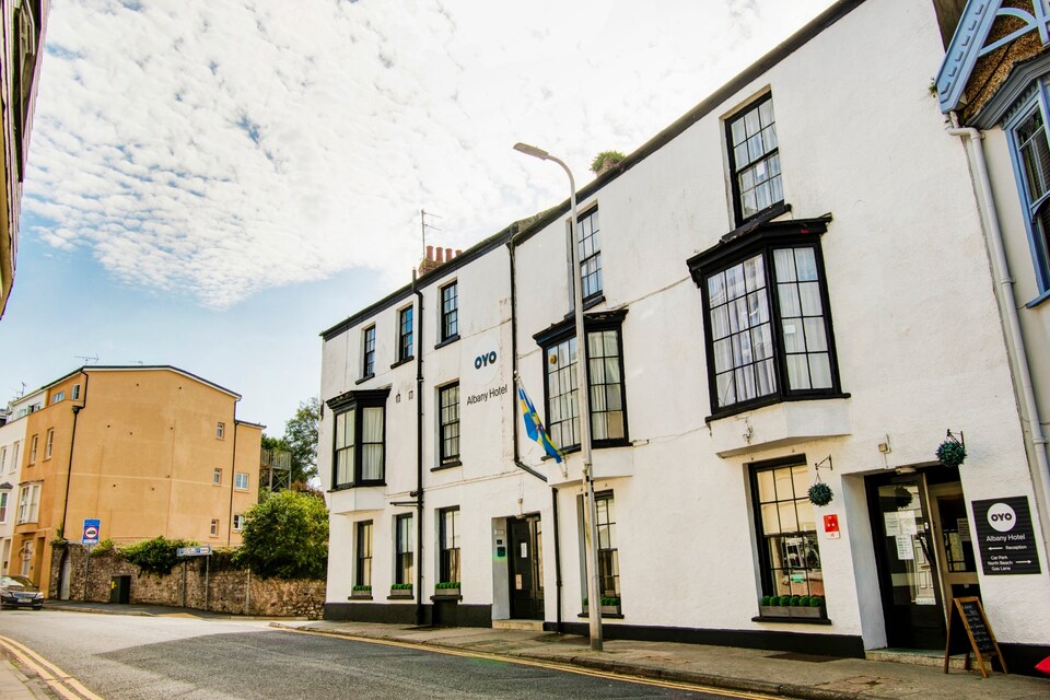 OYO The Albany Hotel, Tenby (Wales), Tenby