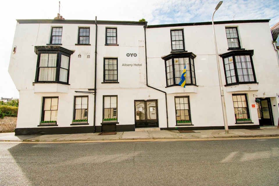 OYO The Albany Hotel, Tenby (Wales), Tenby