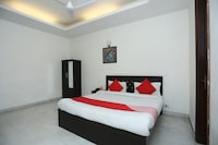 OYO Aksh Palace Near Aravali Biodiversity Park