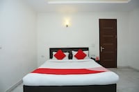 OYO Aksh Palace Near Aravali Biodiversity Park