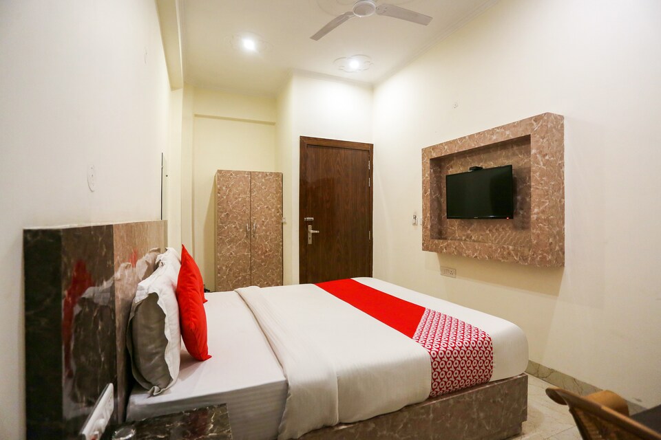 OYO 64295 Hotel P Palace, Airport Delhi, Delhi Transit
