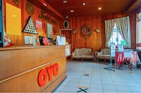 OYO 89577 Kristal Hotel
