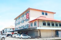OYO 89577 Kristal Hotel
