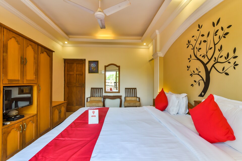 OYO 5218 Rising Wave Apartments, Candolim Goa, गोवा