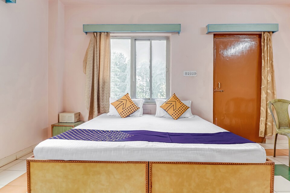 SPOT ON 64302 Jhurmut Hotel & Restaurant, Reengus, Reengus