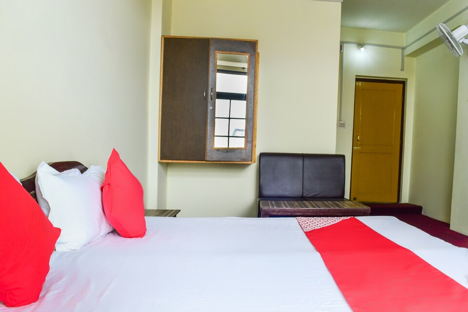 OYO 64316 Burge Green, Hyderpora, Srinagar