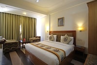 OYO Tulip Inn Green Castle