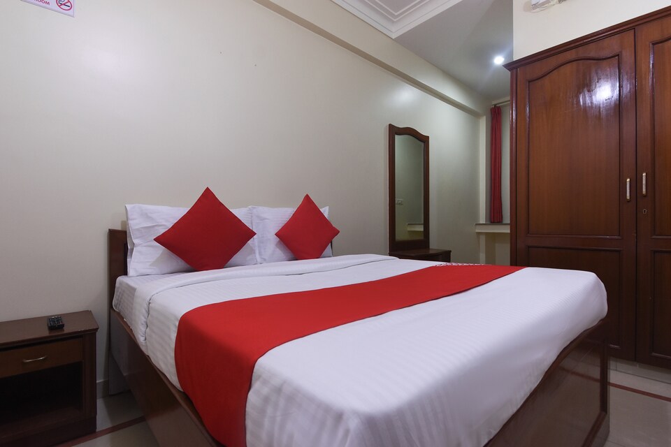 OYO 64331 Blossom Comfort, Indiranagar Bangalore, Bangalore