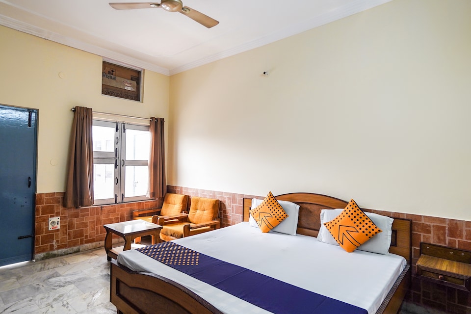 SPOT ON 64342 Hotel Walia Inn, Nazibabad, Nazibabad