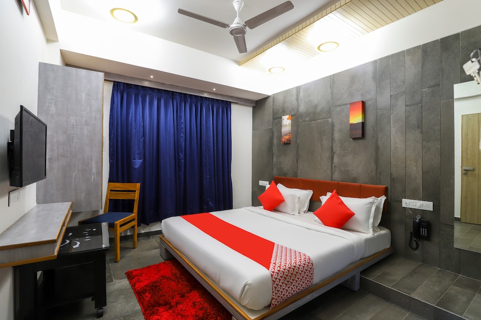 OYO 64343 Hotel Blueberry  OYO Rooms Gandhinagar  Book    1378 OYO