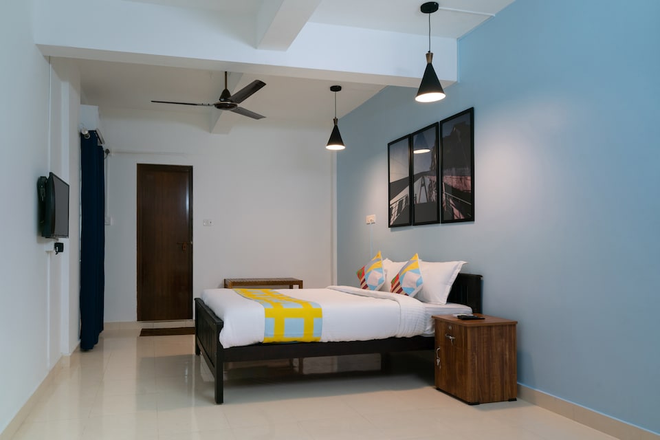 OYO Home 64378 Elite Stay, Kakkanad Kochi, Kochi
